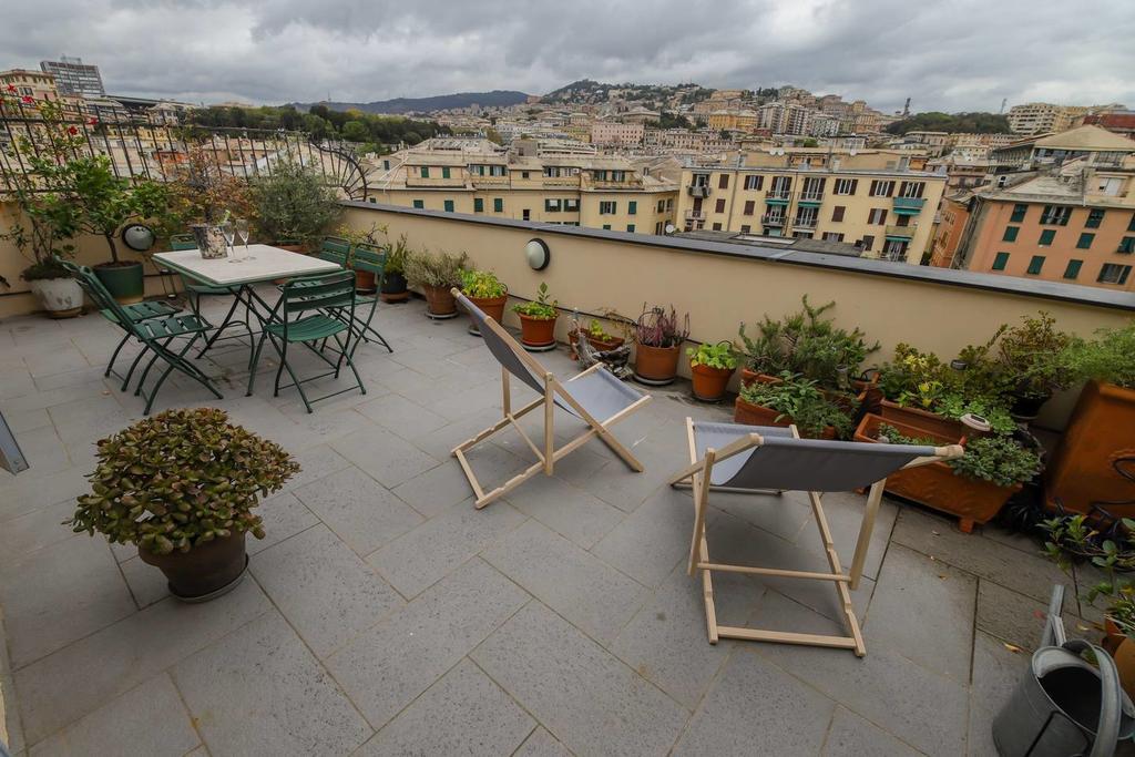 Altido Apt For 3 With Rooftop Balcony And Lovely Cityview 热那亚 外观 照片